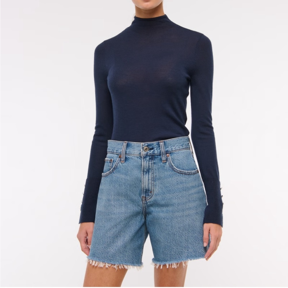 Abercrombie High Rise Loose Short, Size 28/6
